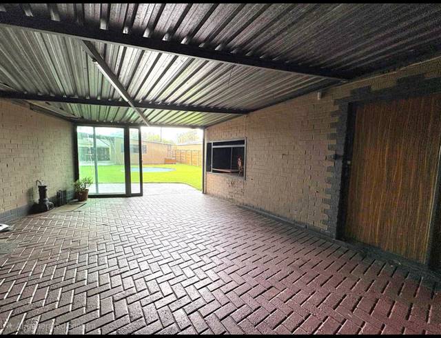 4 BEDROOM HOUSE FOR SALE IN THREE RIVERS